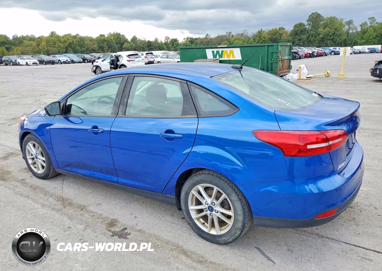 2018 Ford Focus Se VIN:1FADP3FE0JL215675 - 2