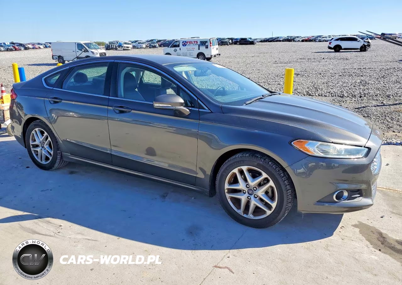 2015 Ford Fusion Se VIN:1FA6P0HD5F5111495 - 4