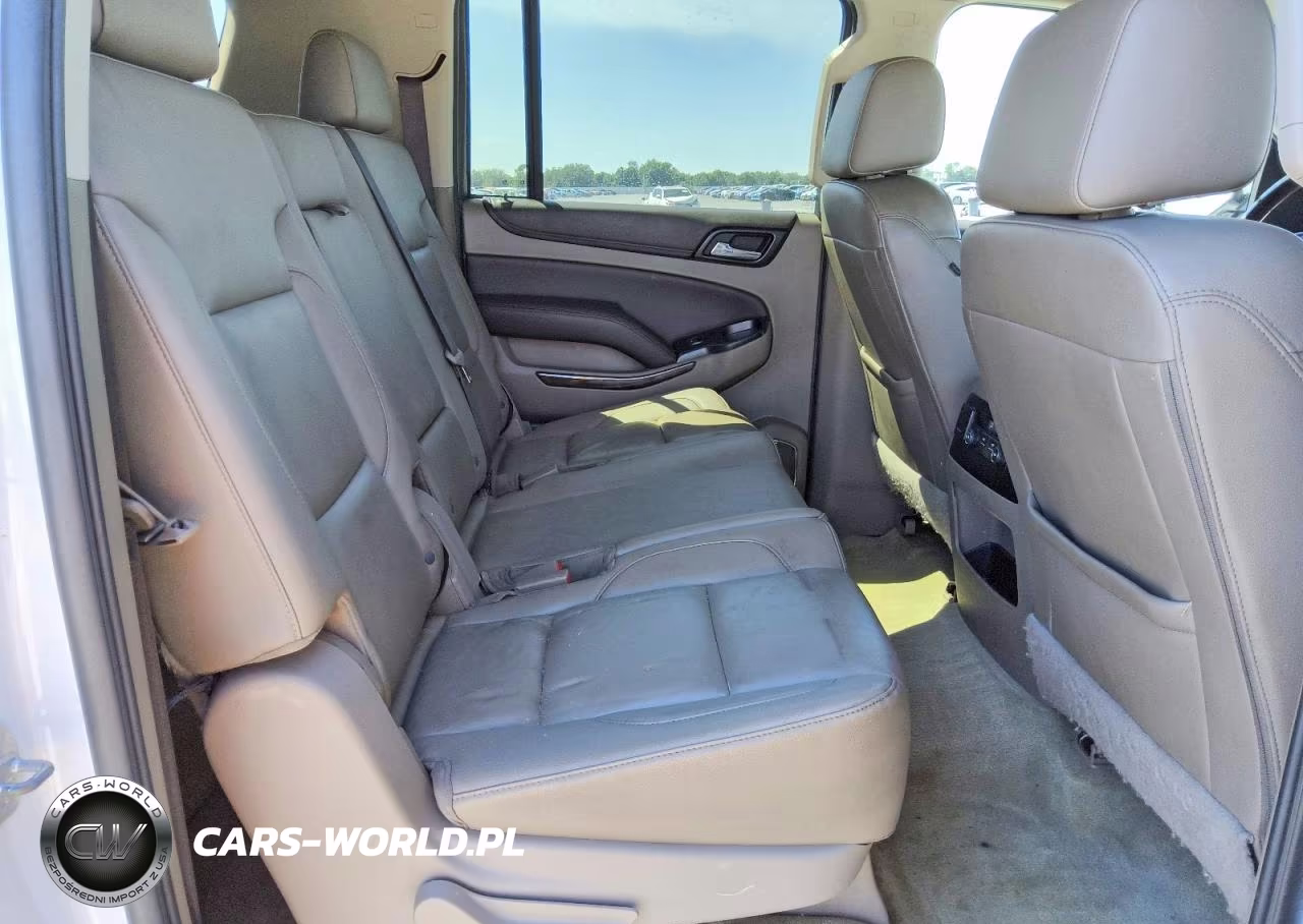 2018 Chevrolet Suburban C1500 Lt VIN:1GNSCHKC0JR117460 - 11