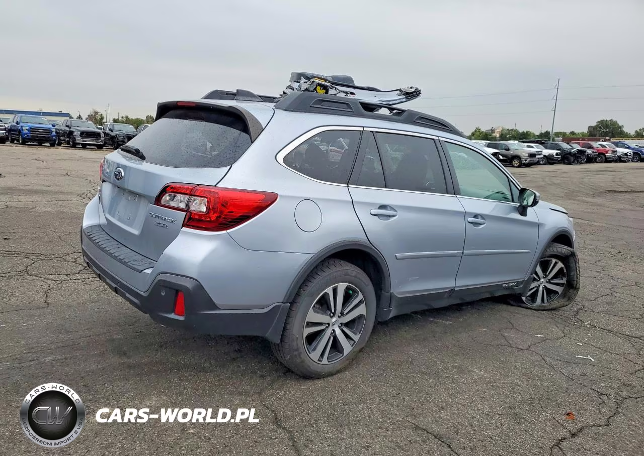 2019 Subaru Outback 3.6R Limited VIN:4S4BSENC3K3371430 - 3