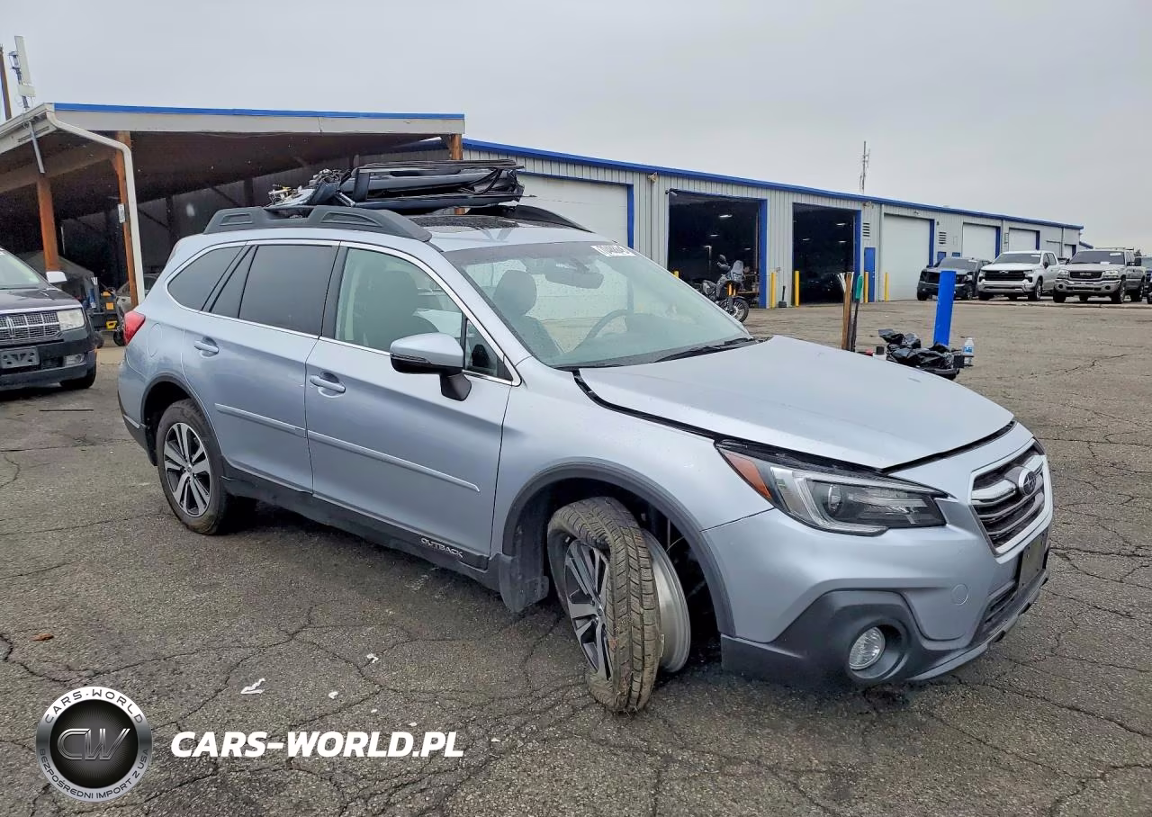 2019 Subaru Outback 3.6R Limited VIN:4S4BSENC3K3371430 - 4