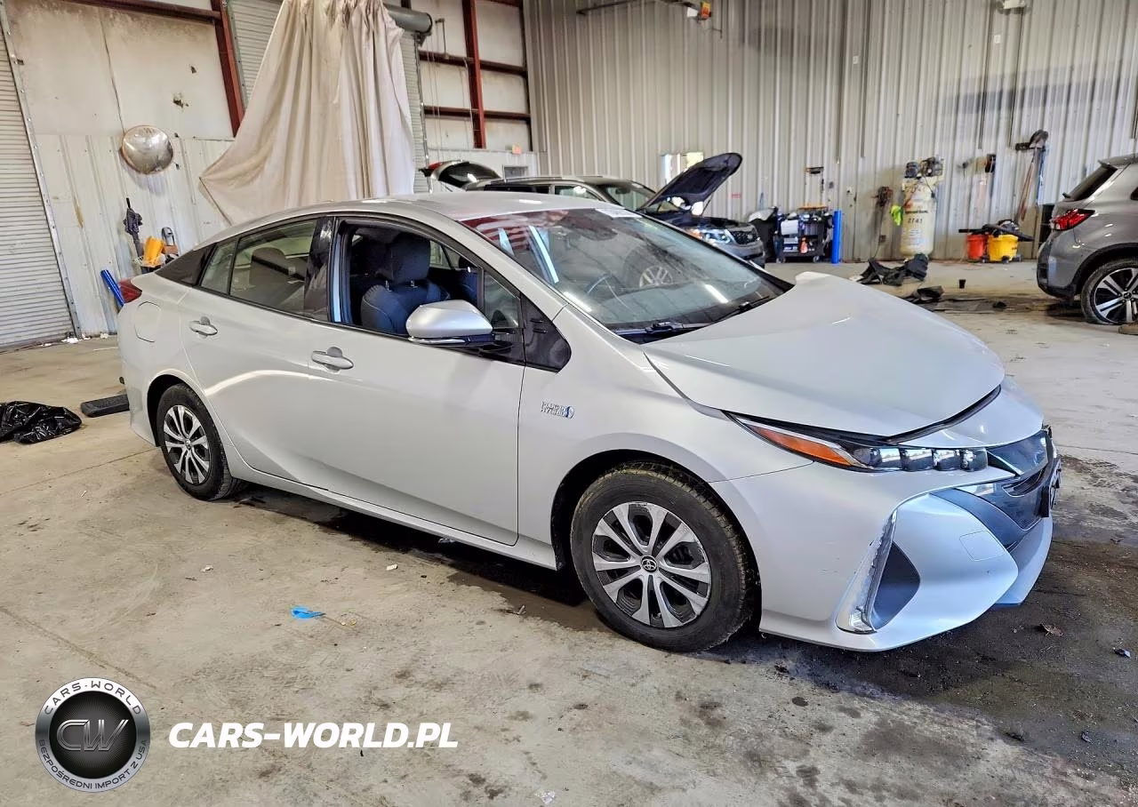 2020 Toyota Prius Prime Le VIN:JTDKARFP5L3162658 - 4