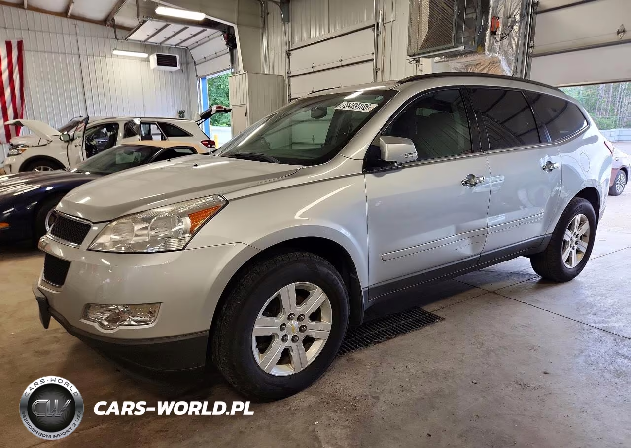 2011 Chevrolet Traverse Lt VIN:1GNKRGED0BJ132988 - 1