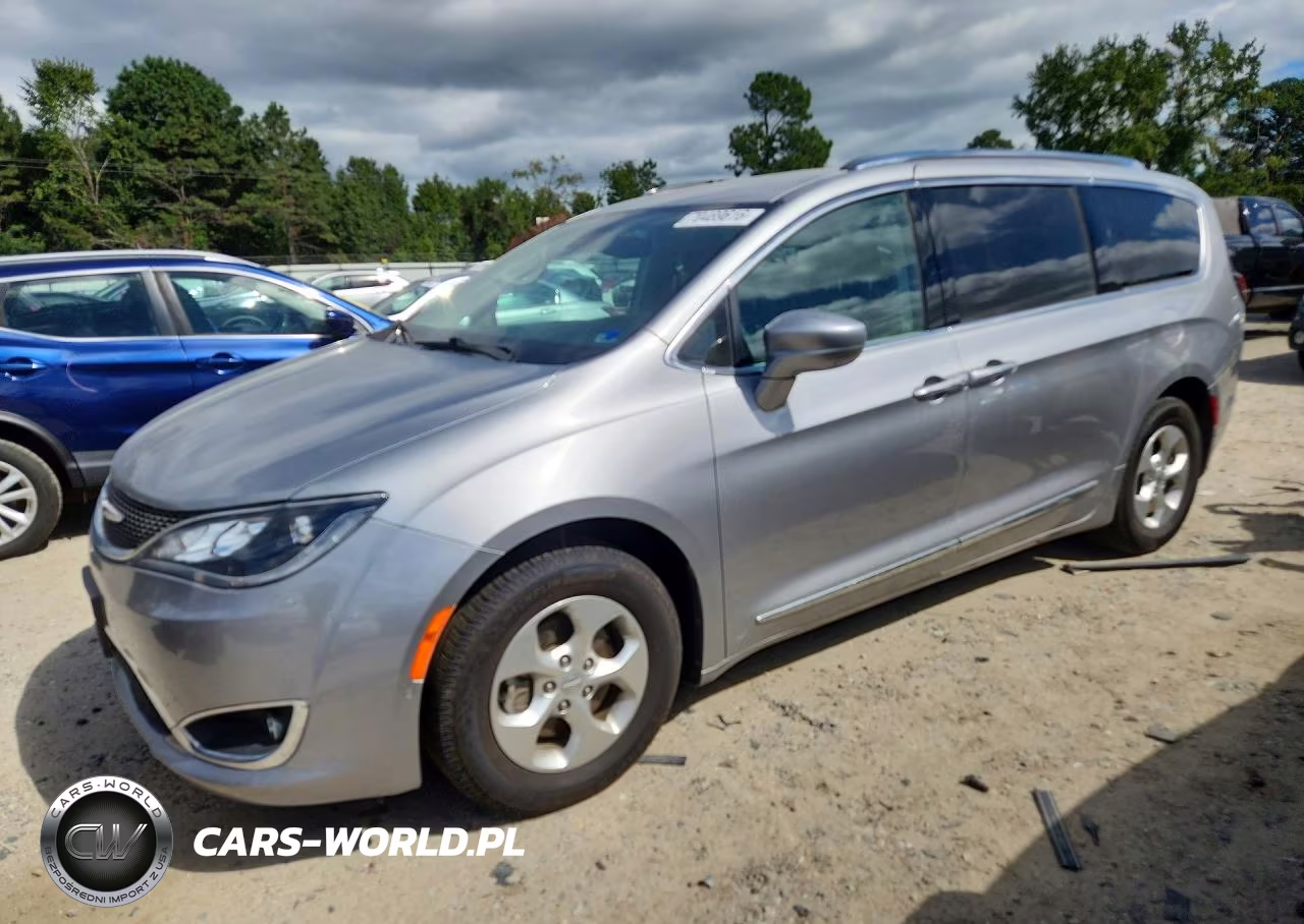 2017 Chrysler Pacifica Touring L Plus VIN:2C4RC1EG1HR803752 - 1