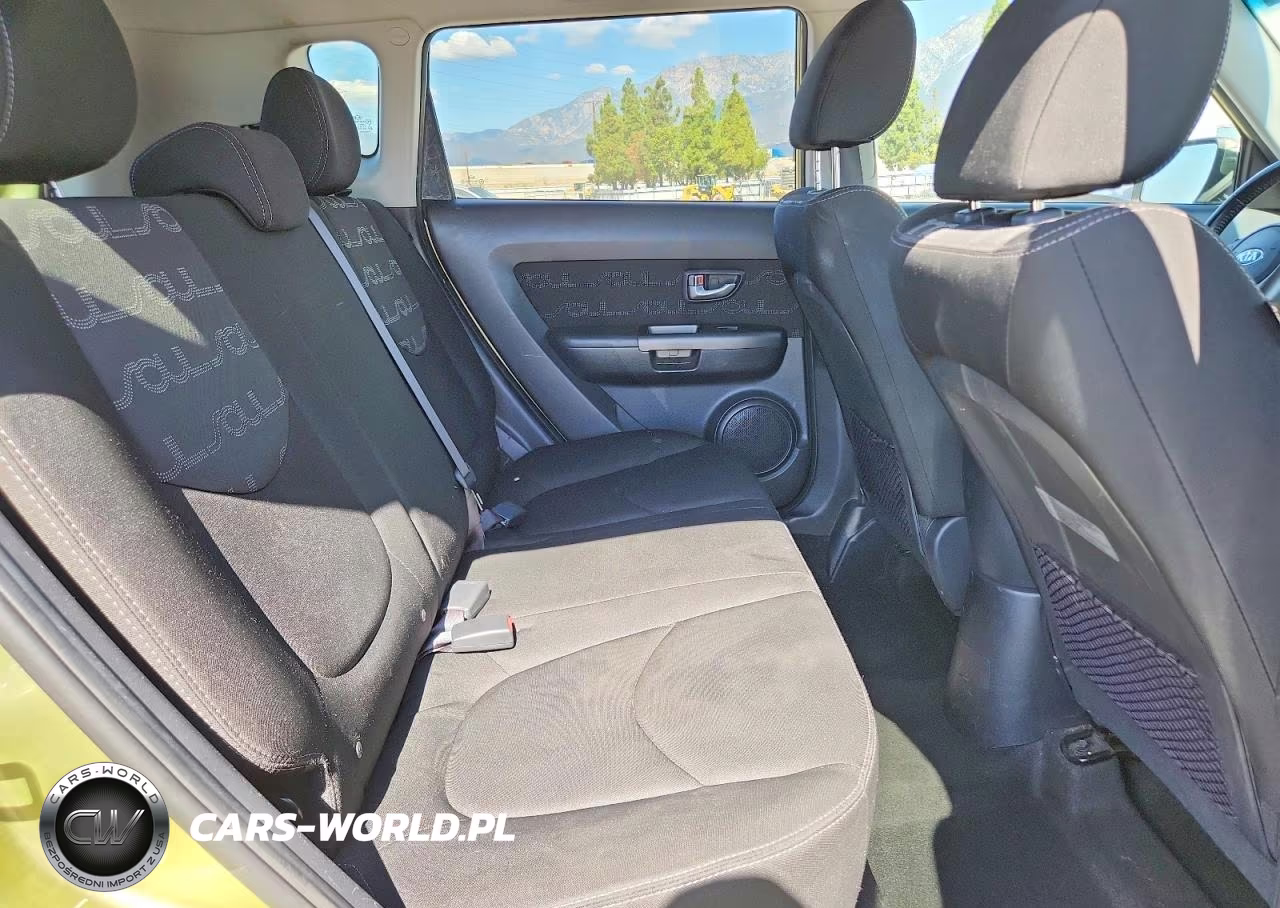 2013 Kia Soul + VIN:KNDJT2A6XD7559983 - 10