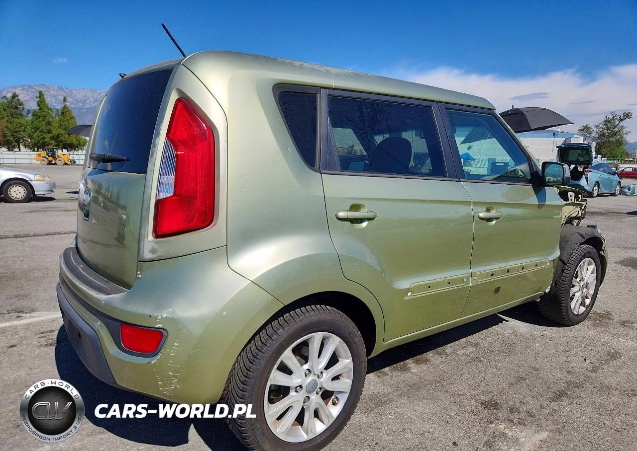 2013 Kia Soul + VIN:KNDJT2A6XD7559983 - 3