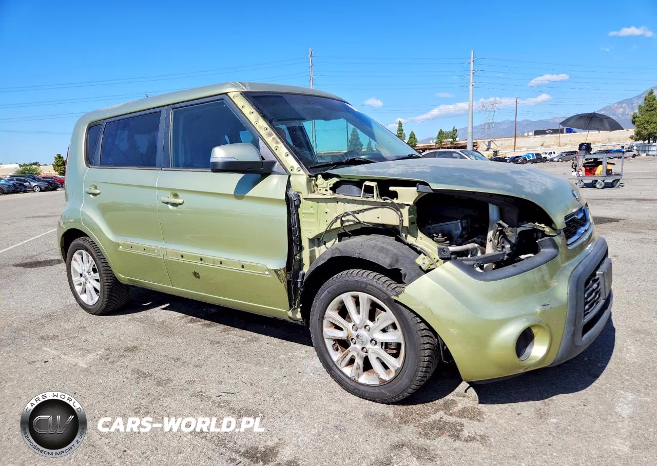 2013 Kia Soul + VIN:KNDJT2A6XD7559983 - 4