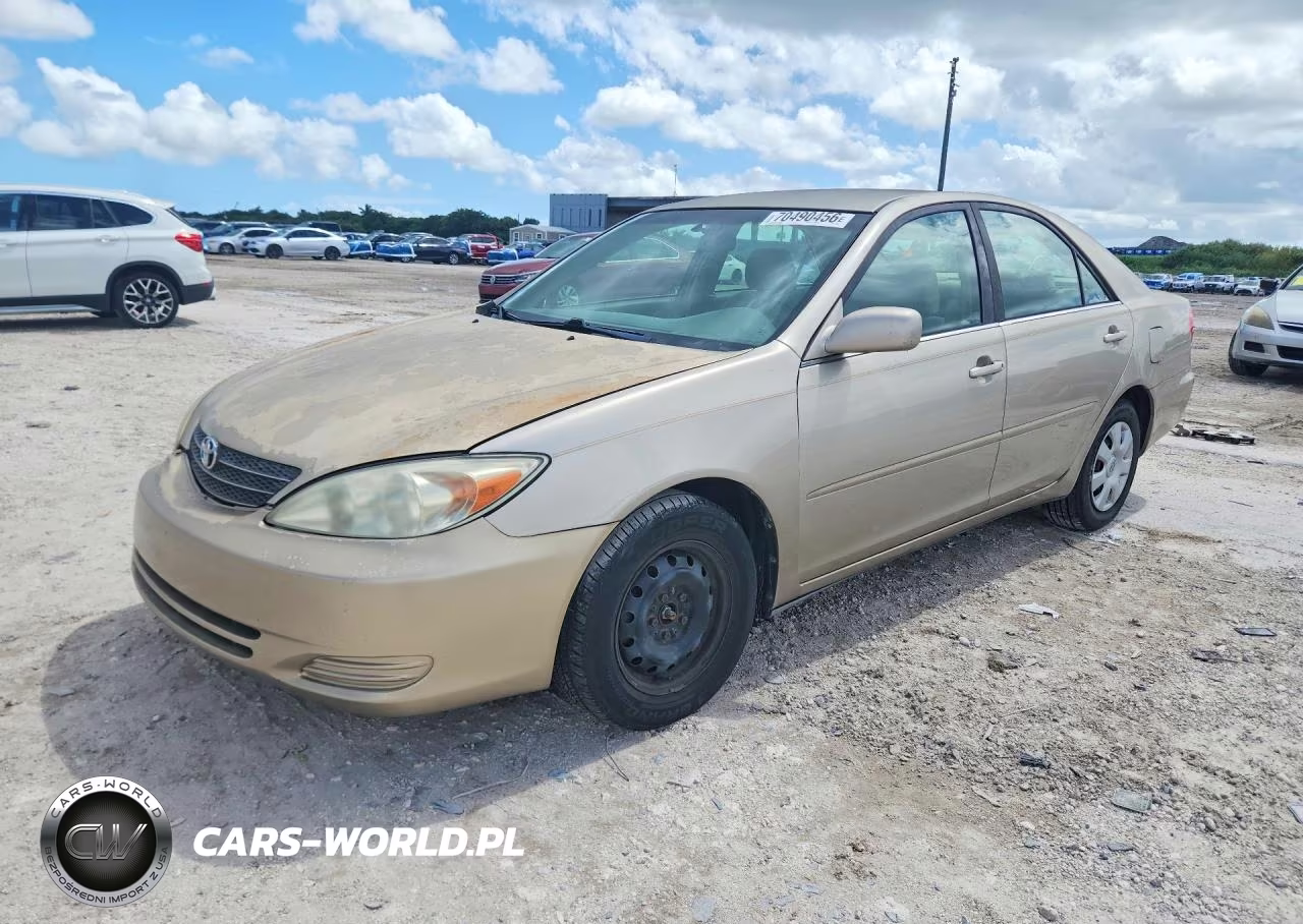 2003 Toyota Camry Le VIN:4T1BE32K13U175053 - 1