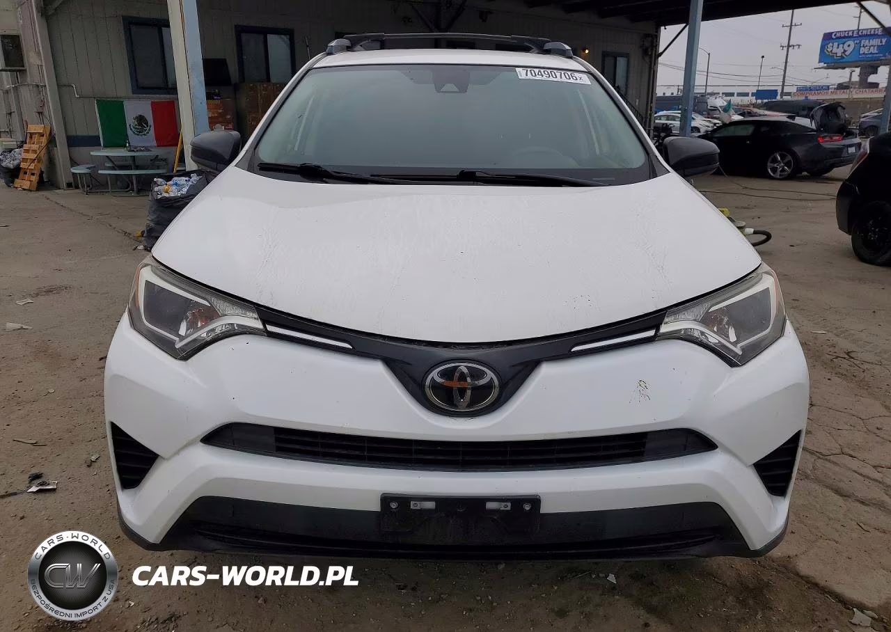 2018 Toyota Rav4 Le VIN:JTMZFREV4JD128976 - 5