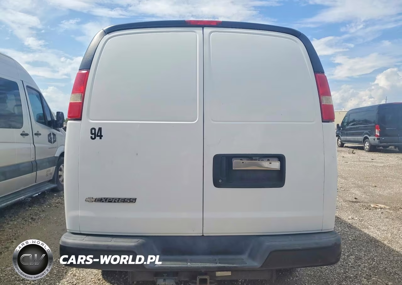 2017 Chevrolet Express 2500 Cargo Delivery Van VIN:1GCWGAFFXH1110857 - 6