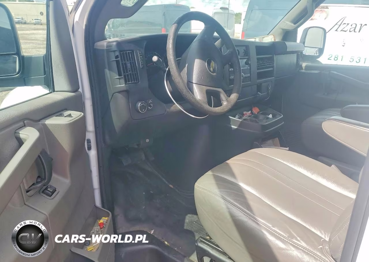 2017 Chevrolet Express 2500 Cargo Delivery Van VIN:1GCWGAFFXH1110857 - 8