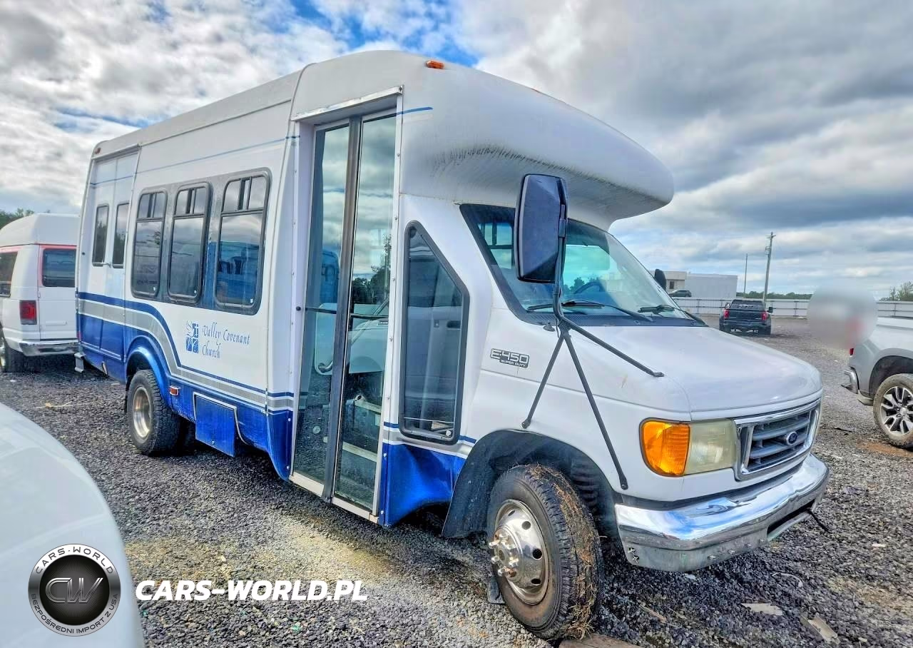 2003 Ford Econoline E450 Super Duty Cutaway Van VIN:1FDXE45S03HA68625 - 4