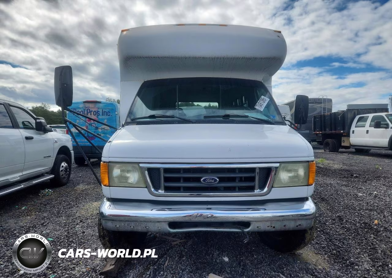 2003 Ford Econoline E450 Super Duty Cutaway Van VIN:1FDXE45S03HA68625 - 5