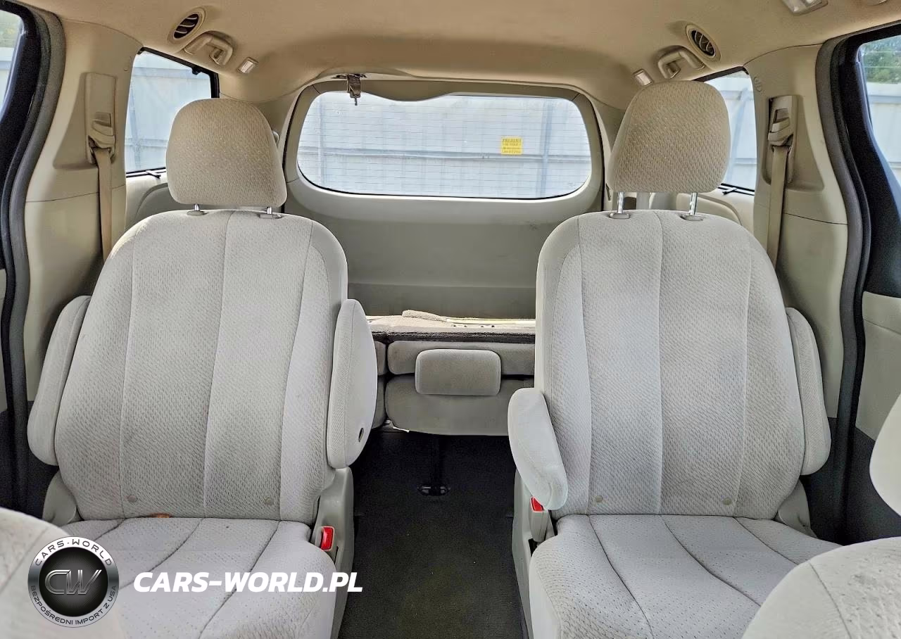 2011 Toyota Sienna Le VIN:5TDJK3DC6BS005546 - 10