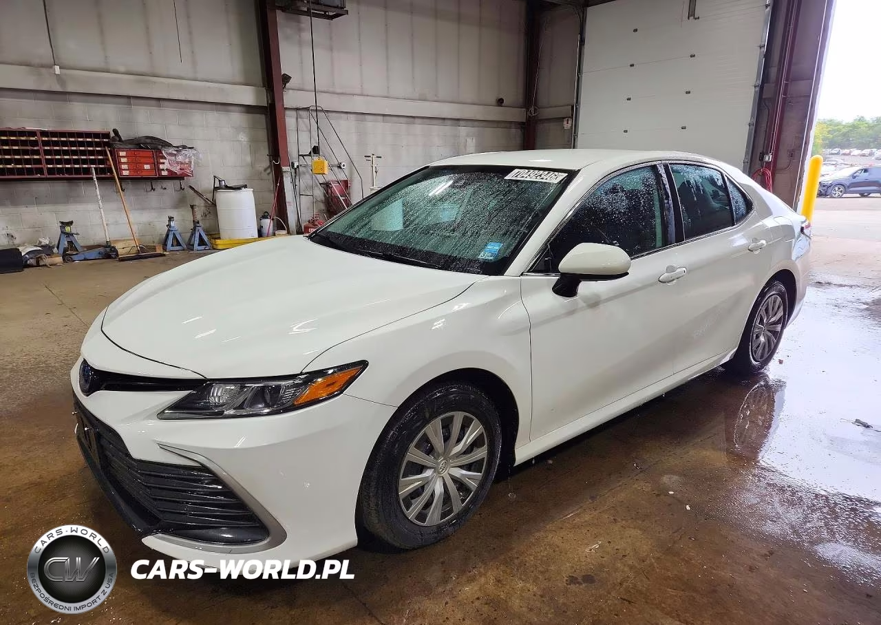 2022 Toyota Camry Le