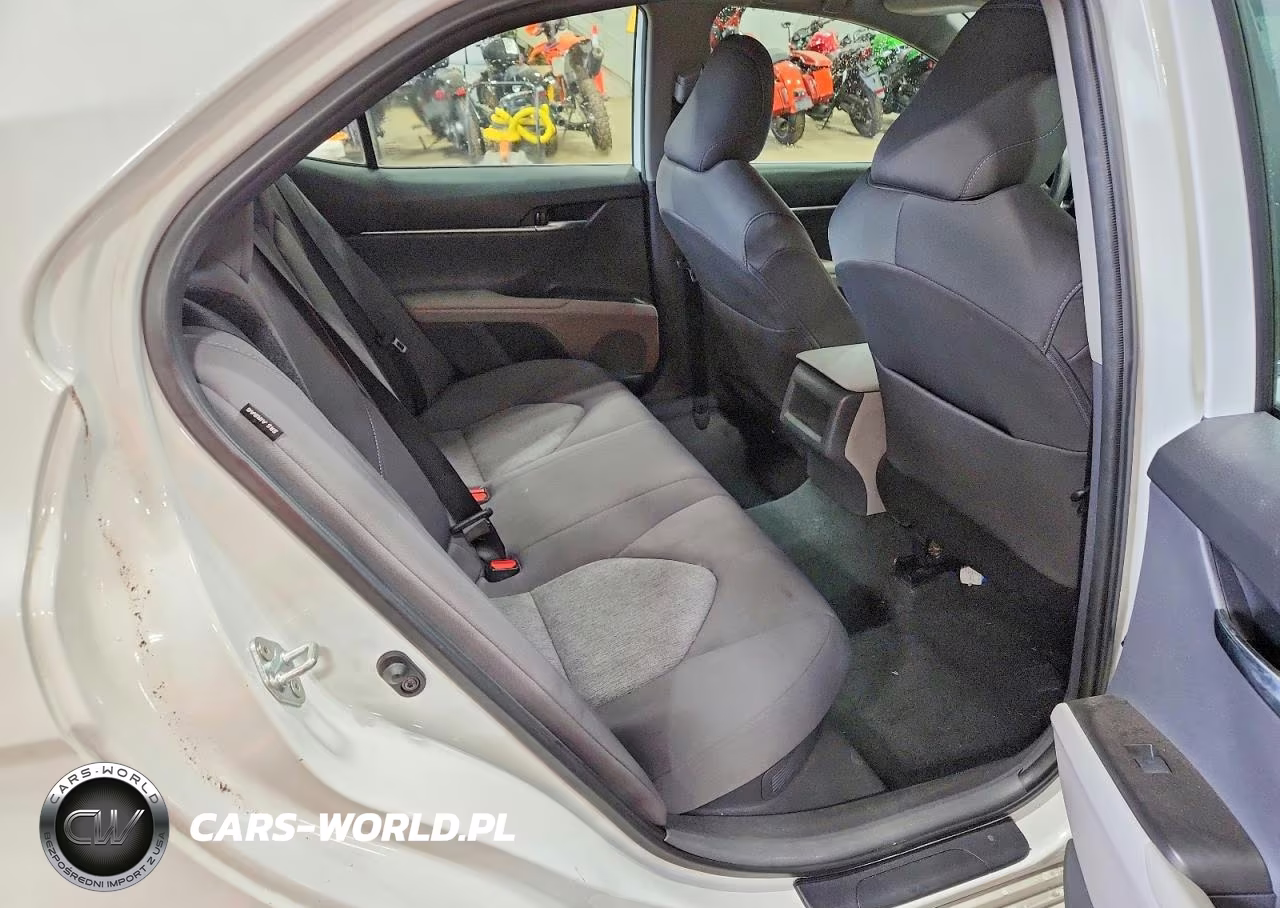 2022 Toyota Camry Le VIN:4T1C31AK6NU587505 - 10