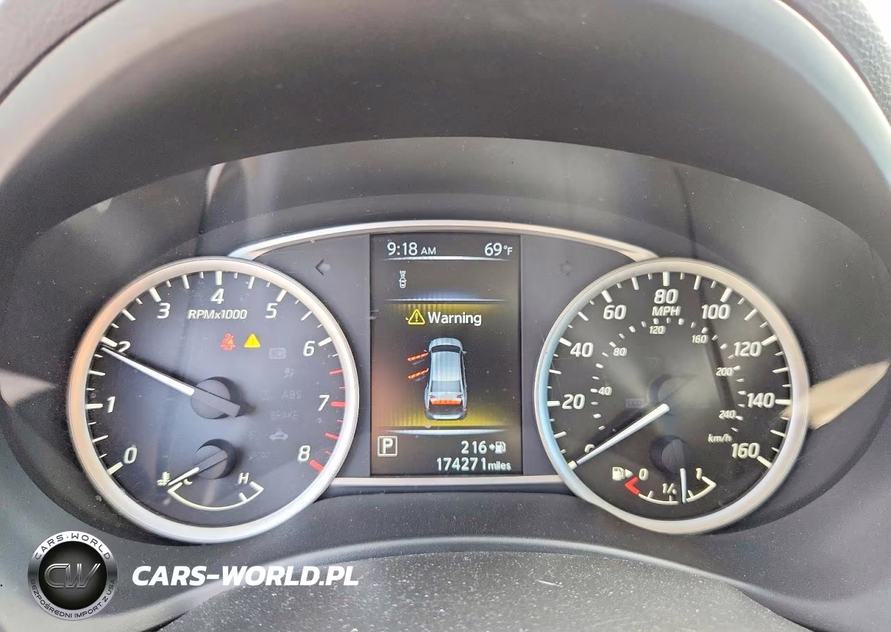 2018 Nissan Sentra Sr VIN:3N1AB7AP7JY216117 - 9