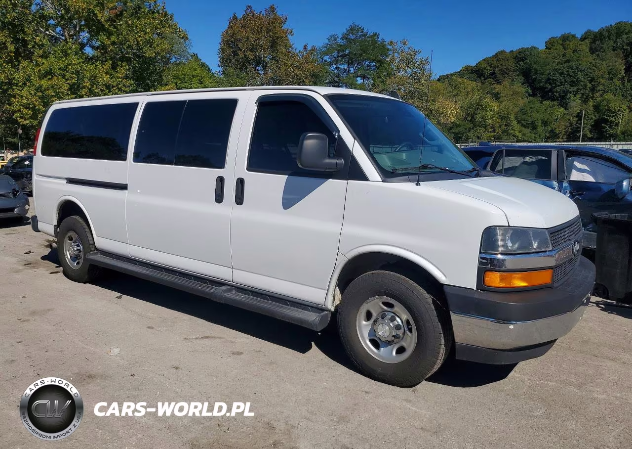 2019 Chevrolet Express G3500 Lt VIN:1GAZGPFG5K1210146 - 4