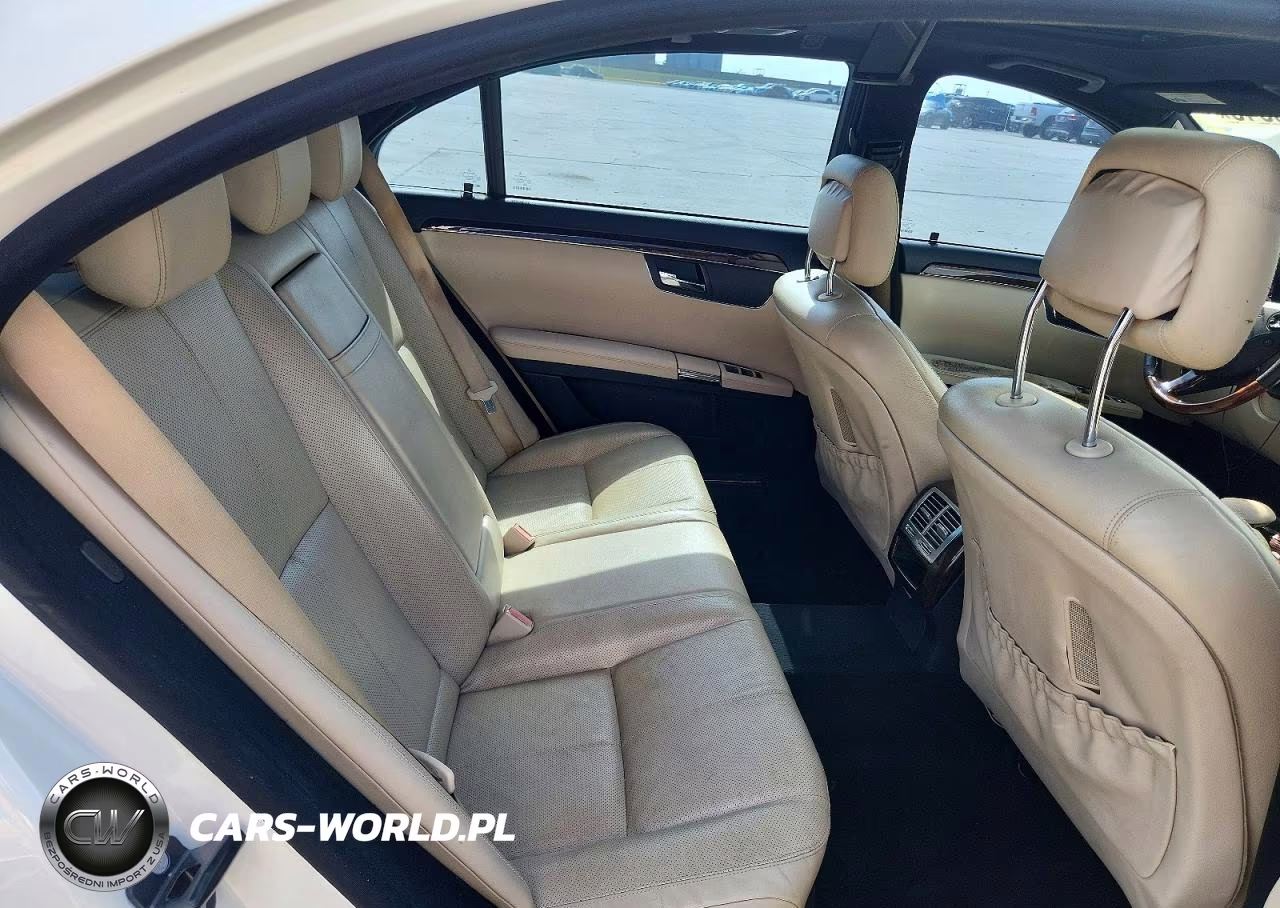 2009 Mercedes-Benz S 550 VIN:WDDNG71X09A274415 - 10