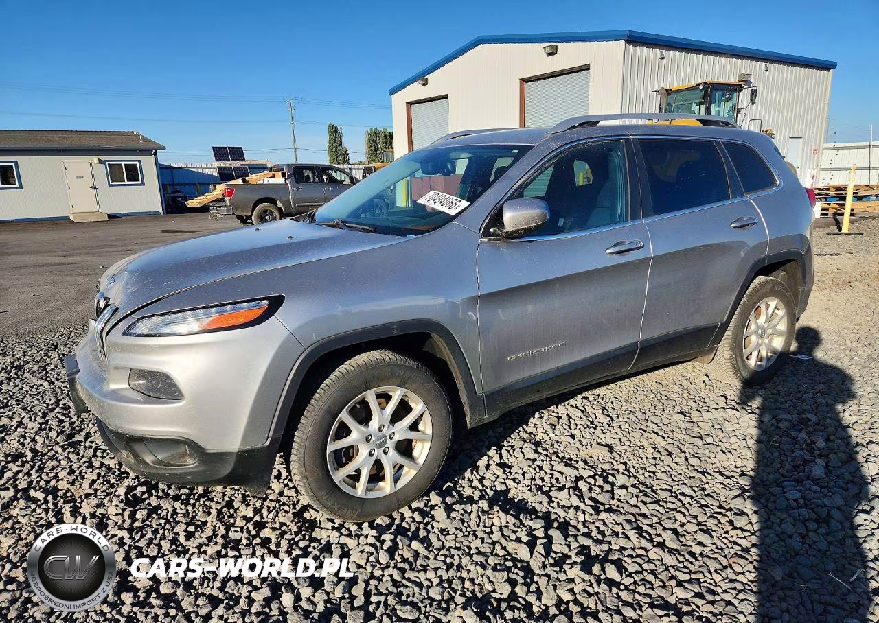 2017 Jeep Cherokee Latitude VIN:1C4PJMCS3HW648277 - 1