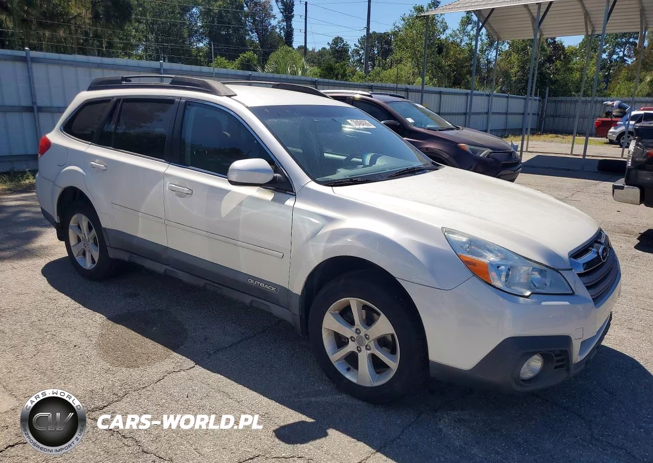 2013 Subaru Outback 2.5I Premium VIN:4S4BRCBC1D3319706 - 4