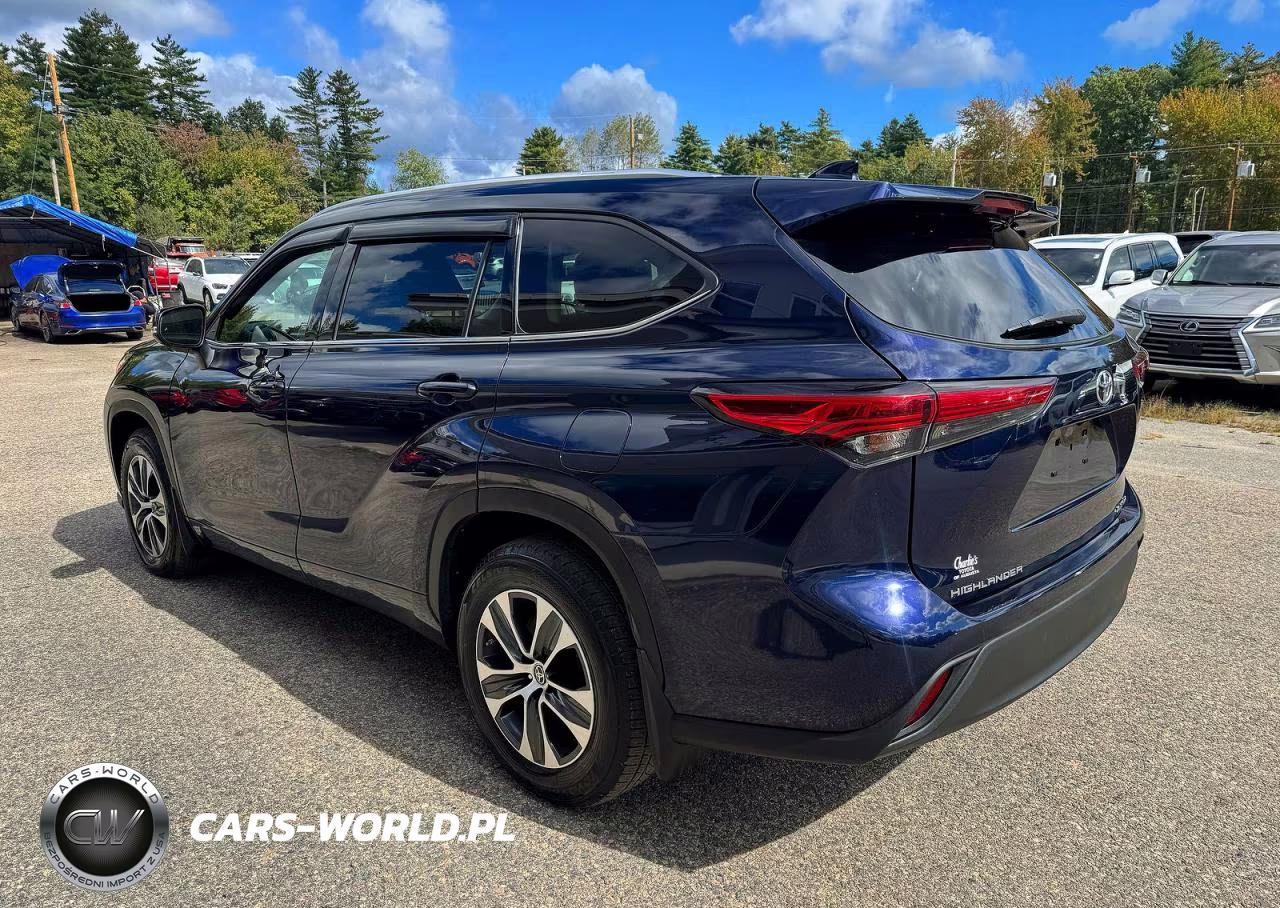 2021 Toyota Highlander Xle VIN:5TDGZRBH6MS553797 - 3