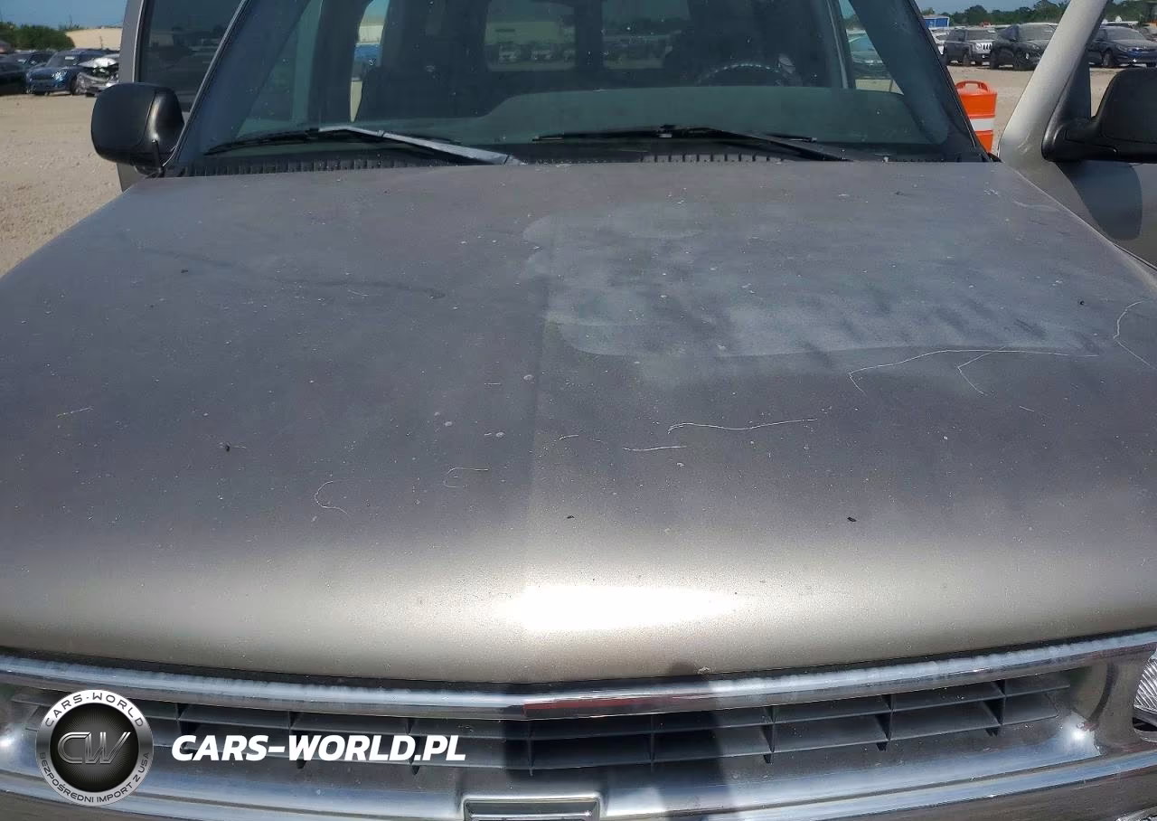2000 Chevrolet Suburban K1500 VIN:3GNFK16T9YG123452 - 11