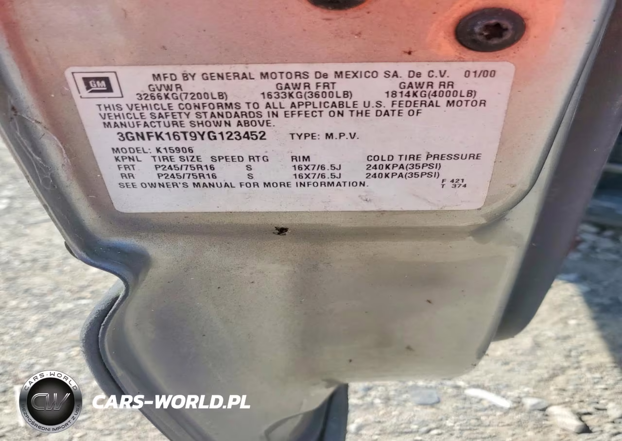 2000 Chevrolet Suburban K1500 VIN:3GNFK16T9YG123452 - 12