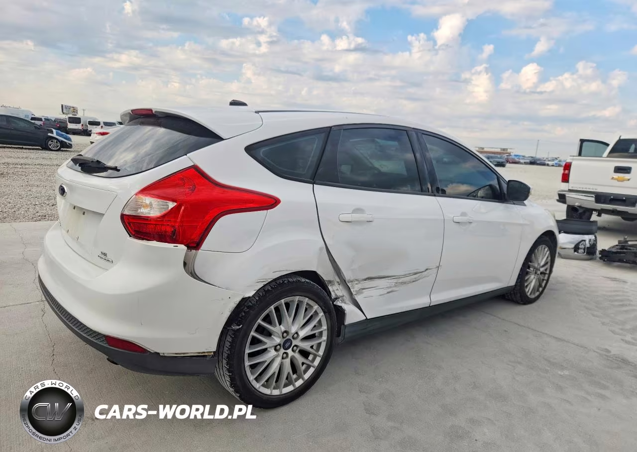 2013 Ford Focus Se VIN:1FADP3K27DL285500 - 3