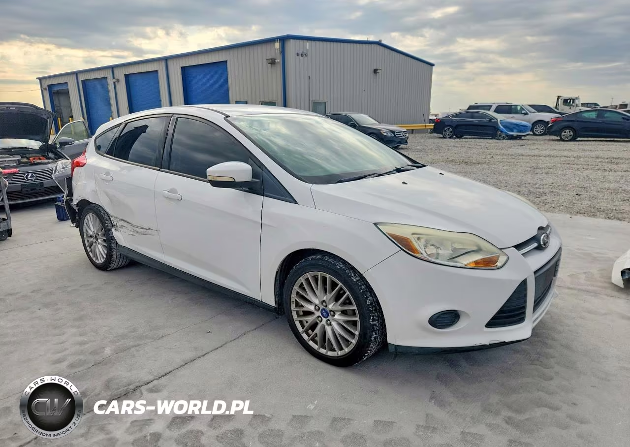 2013 Ford Focus Se VIN:1FADP3K27DL285500 - 4