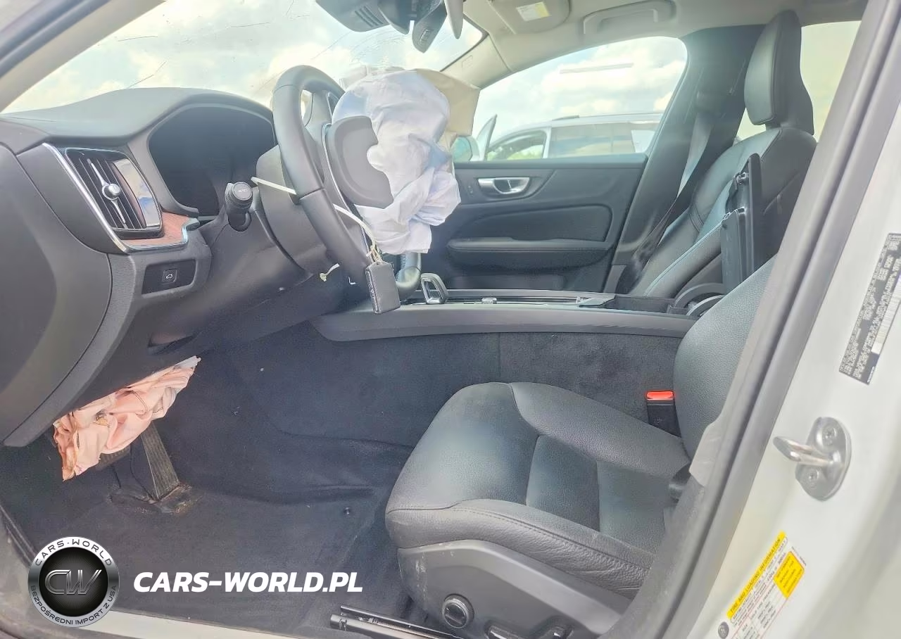 2024 Volvo V60 Cross Country Plus VIN:YV4L12WY0R2139966 - 7