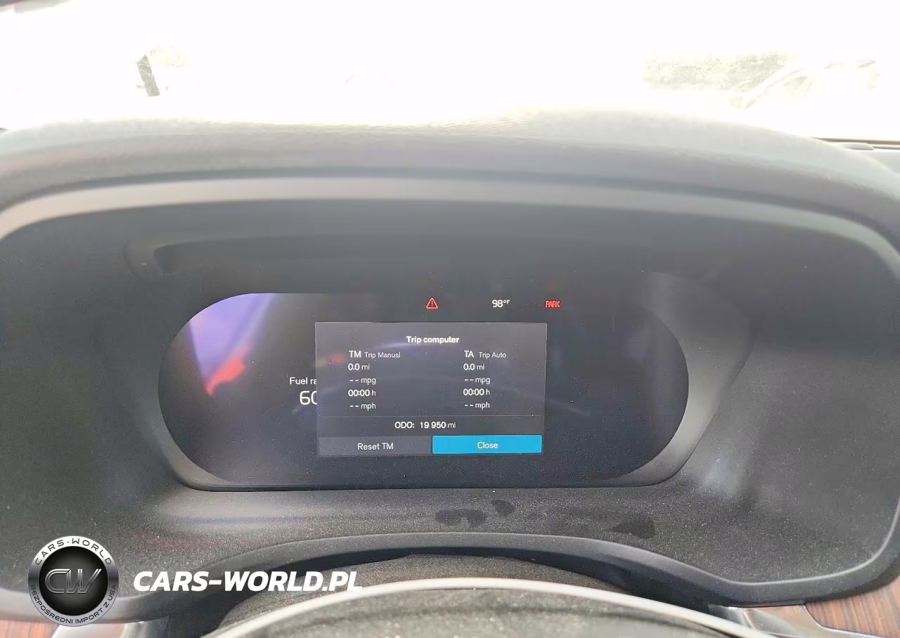 2024 Volvo V60 Cross Country Plus VIN:YV4L12WY0R2139966 - 9