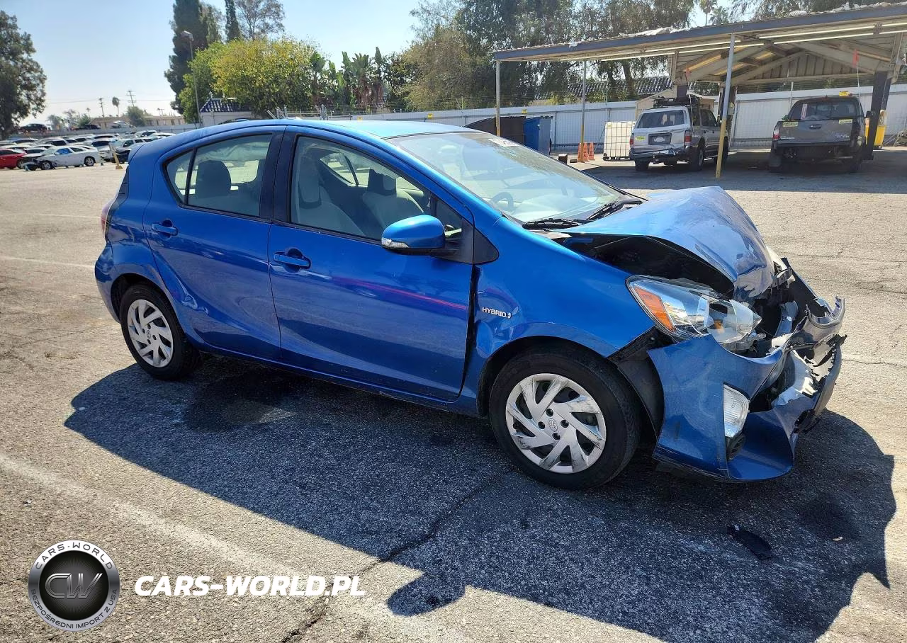2015 Toyota Prius C One VIN:JTDKDTB3XF1106352 - 4