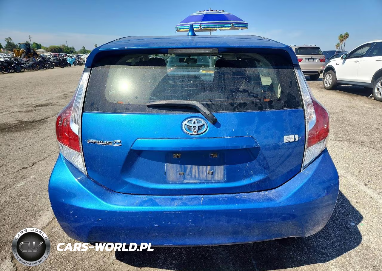 2015 Toyota Prius C One VIN:JTDKDTB3XF1106352 - 6