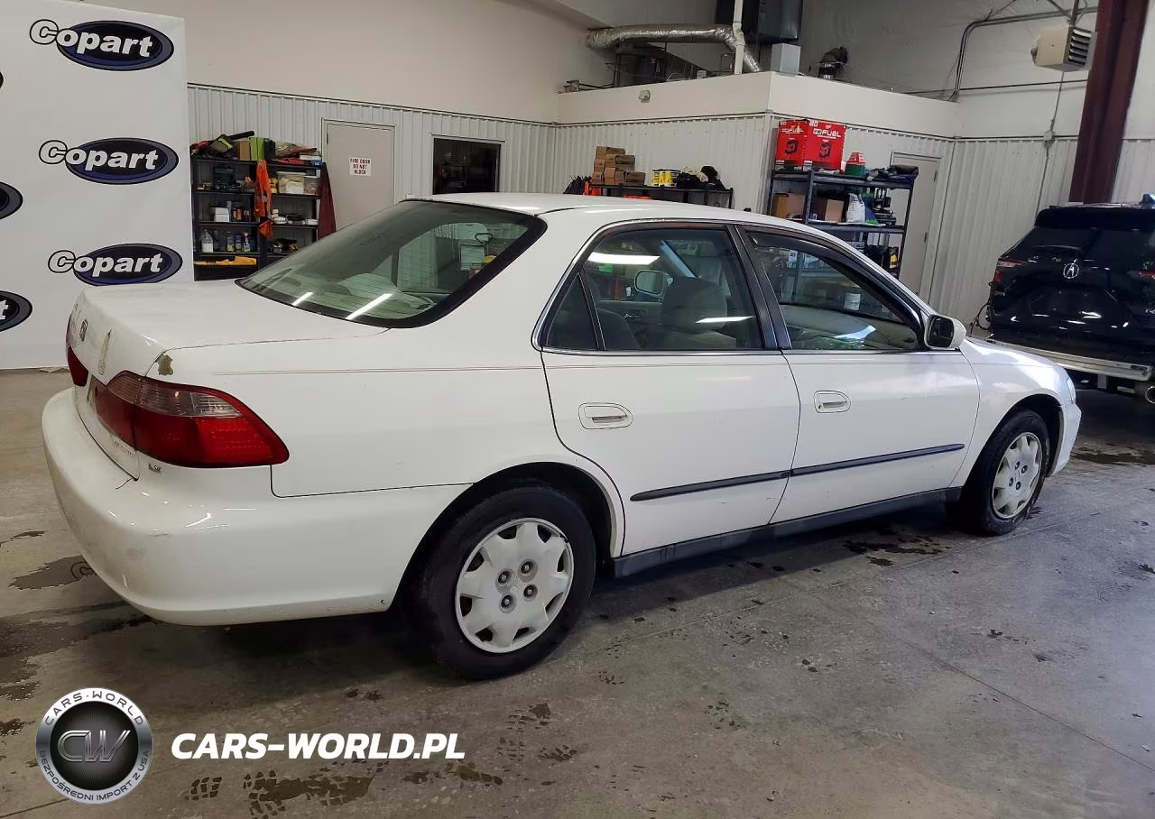 1998 Honda Accord VIN:1HGCG5647WA245964 - 3
