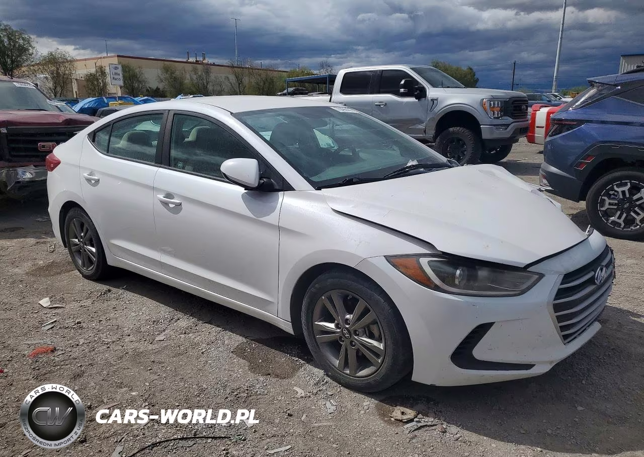 2018 Hyundai Elantra Sel VIN:5NPD84LF7JH246954 - 4
