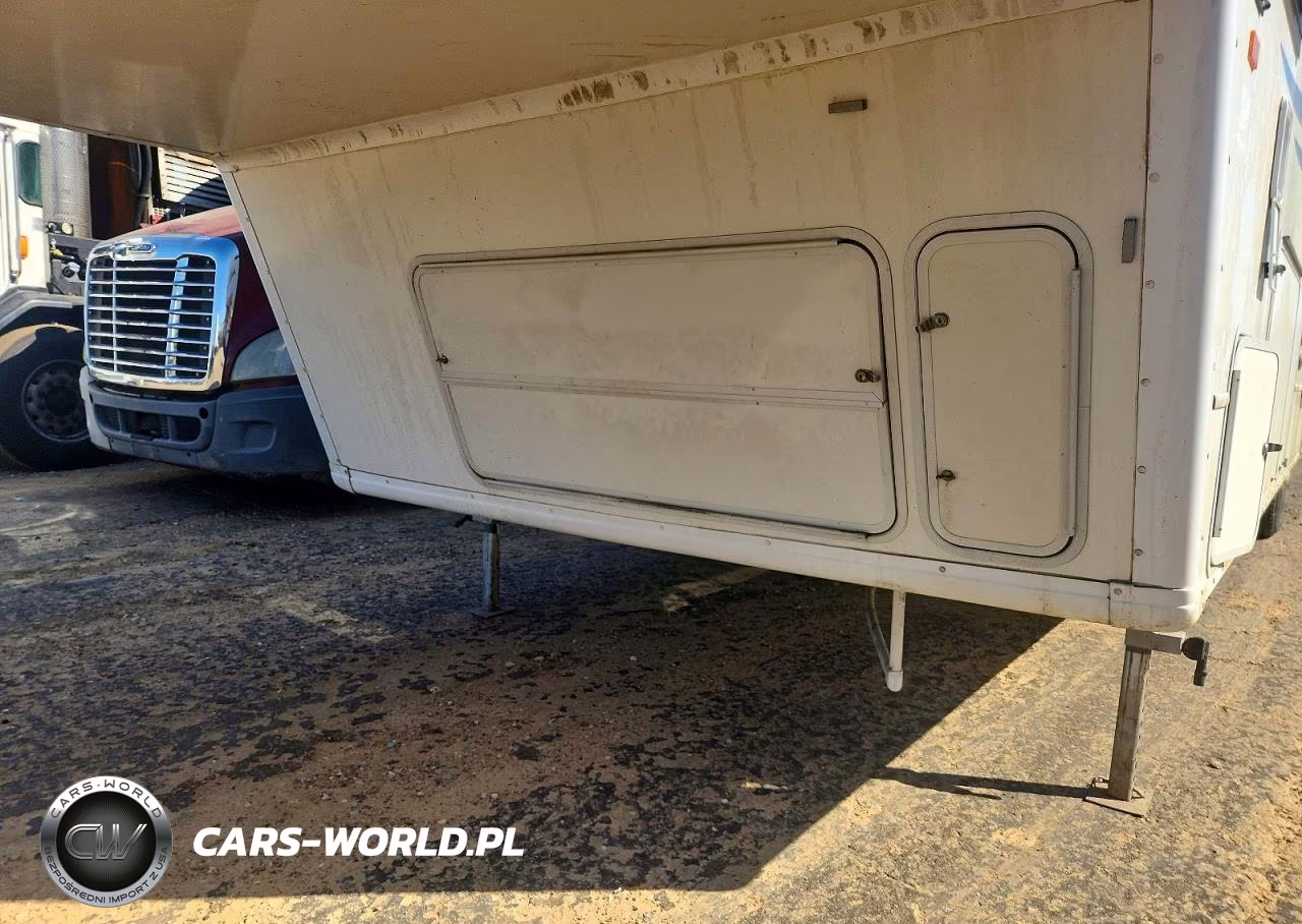 1999 Avion Westport Camper VIN:1EM5W3625X9315662 - 7