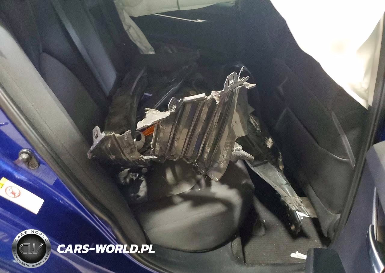 2018 Toyota Camry Le VIN:4T1B11HK2JU564854 - 10