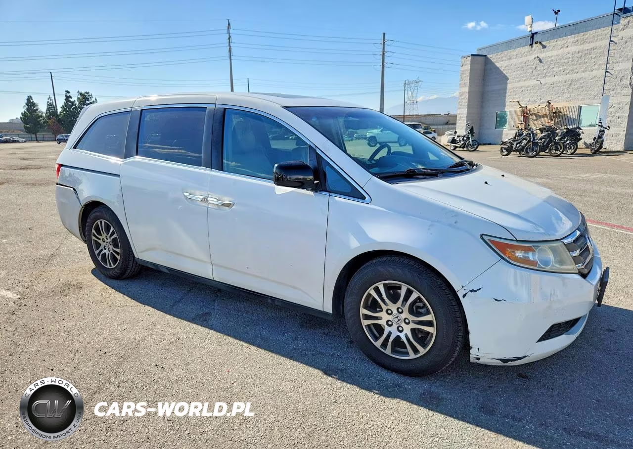 2013 Honda Odyssey Exl VIN:5FNRL5H65DB021759 - 4