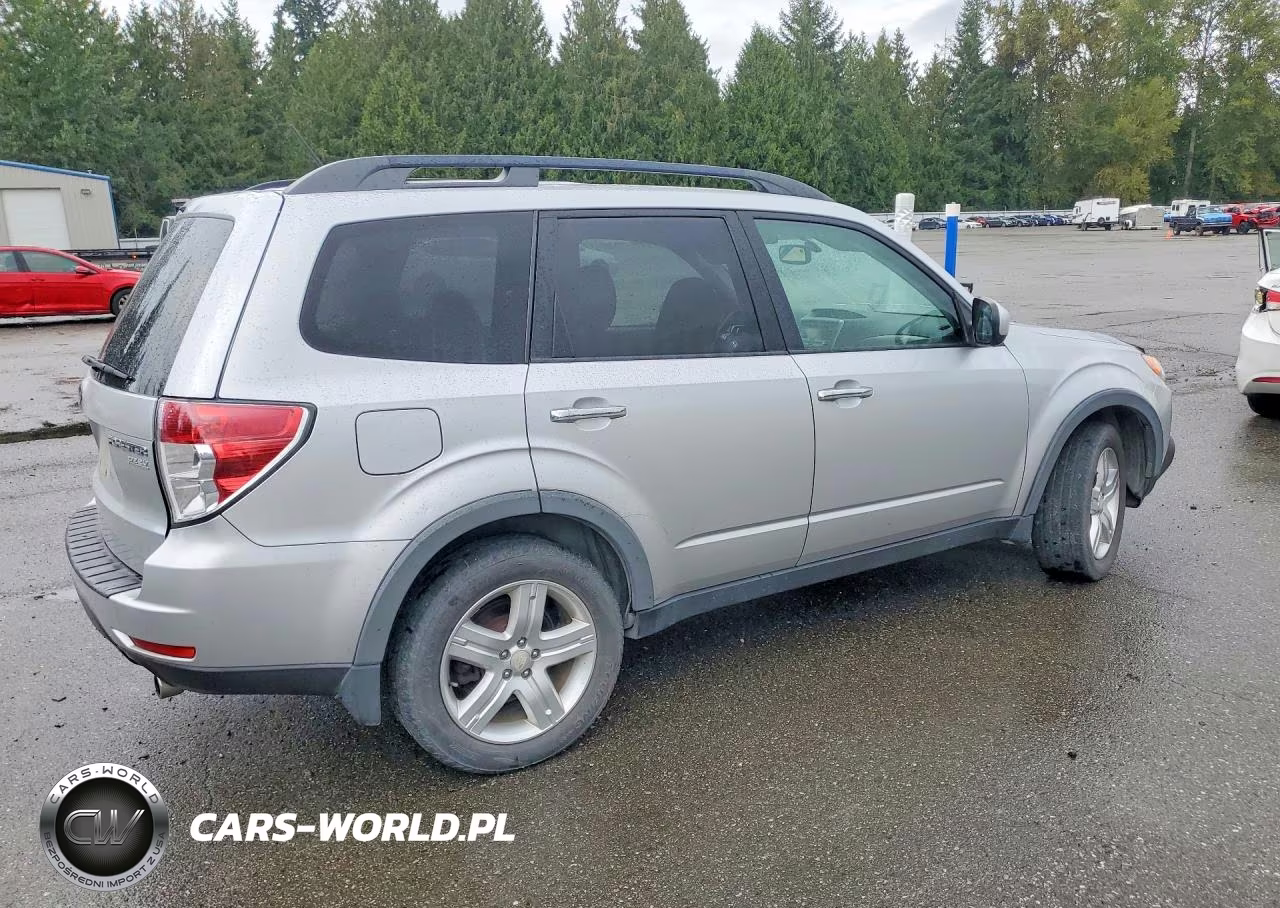 2010 Subaru Forester 2.5X Premium VIN:JF2SH6CC8AH767612 - 3