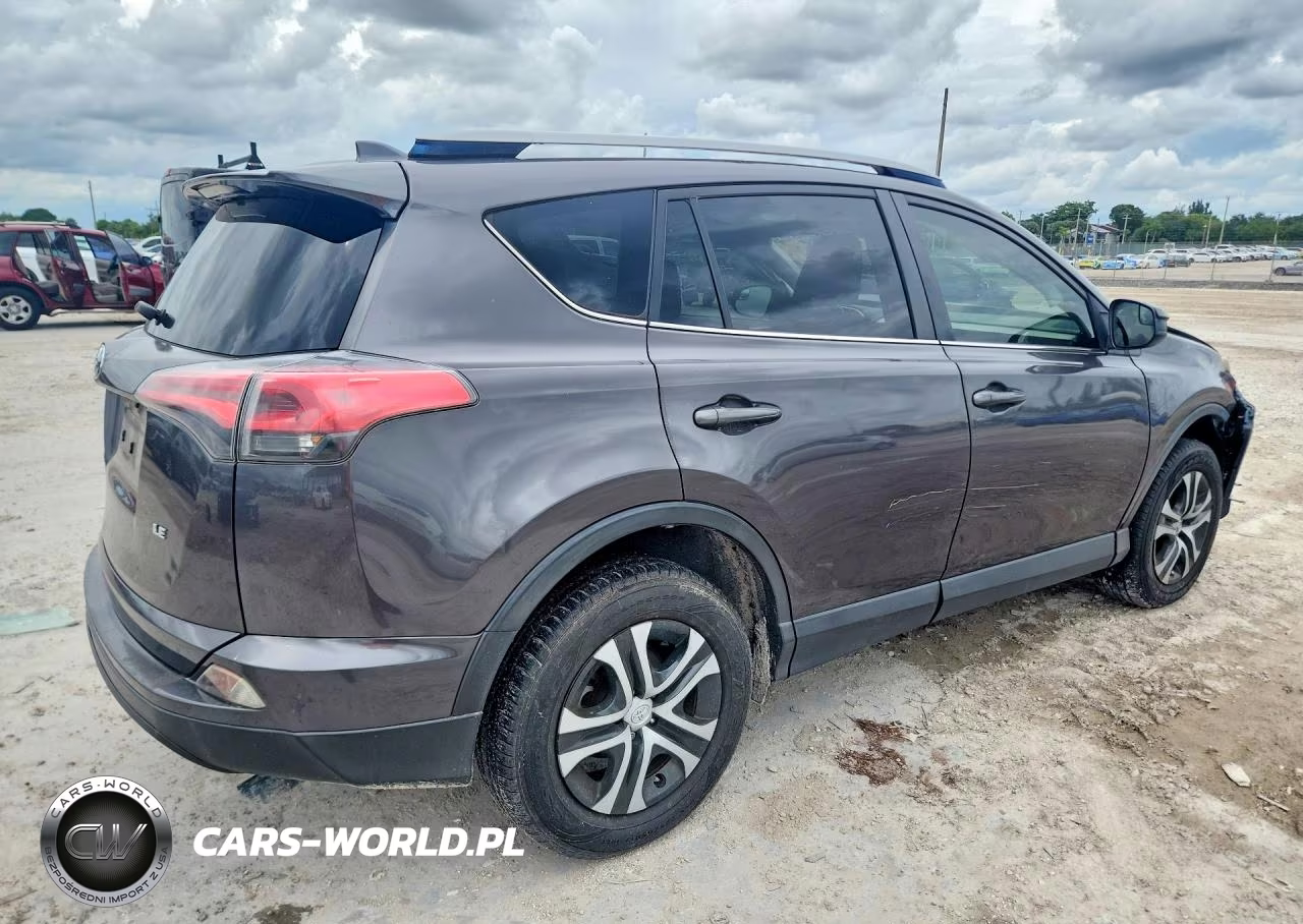 2018 Toyota Rav4 Le VIN:JTMZFREV1JJ204512 - 3