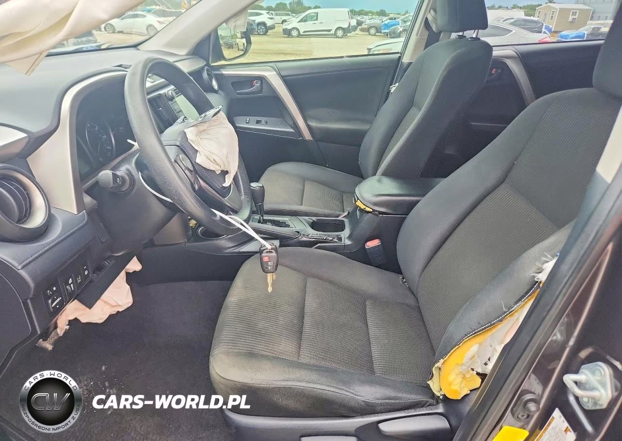 2018 Toyota Rav4 Le VIN:JTMZFREV1JJ204512 - 7