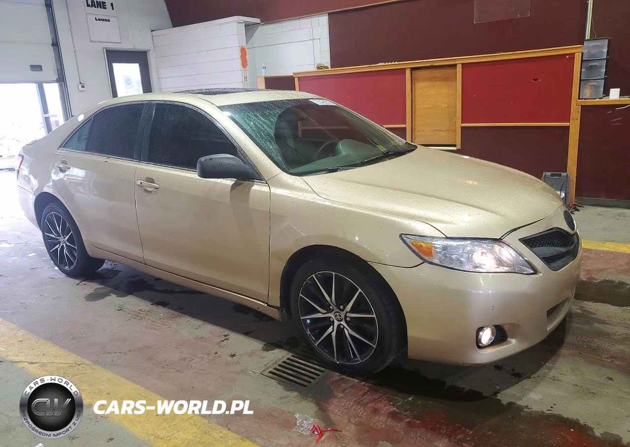 2010 Toyota Camry Xle VIN:4T4BF3EK3AR071918 - 4