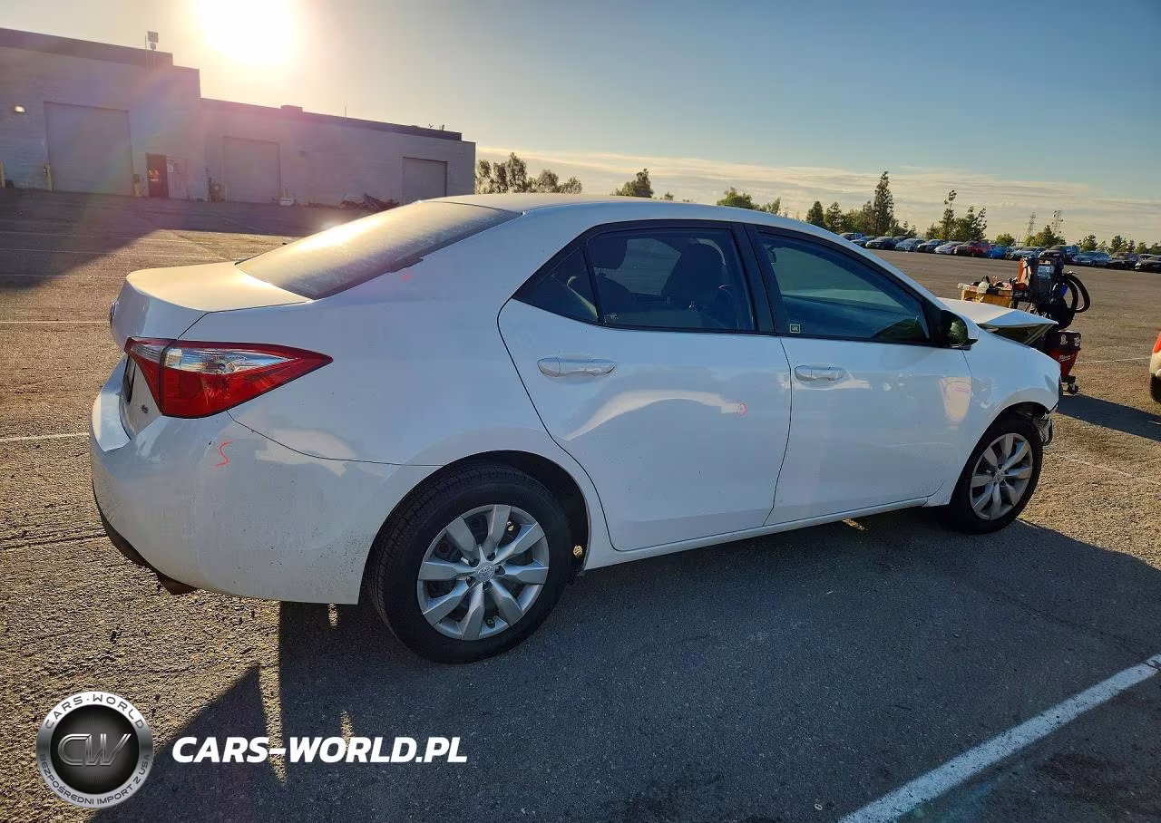 2016 Toyota Corolla Le VIN:5YFBURHE7GP507950 - 3