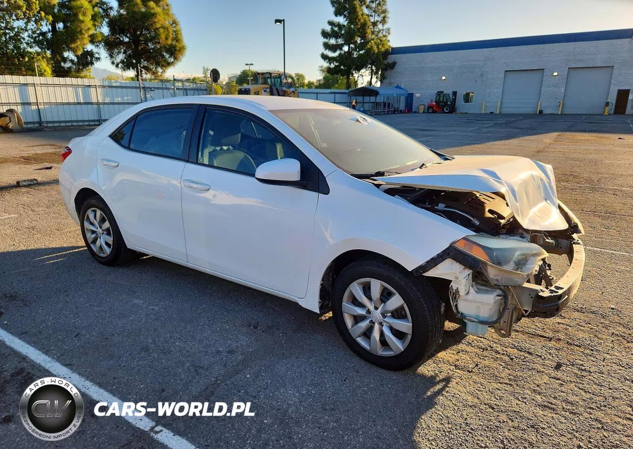 2016 Toyota Corolla Le VIN:5YFBURHE7GP507950 - 4