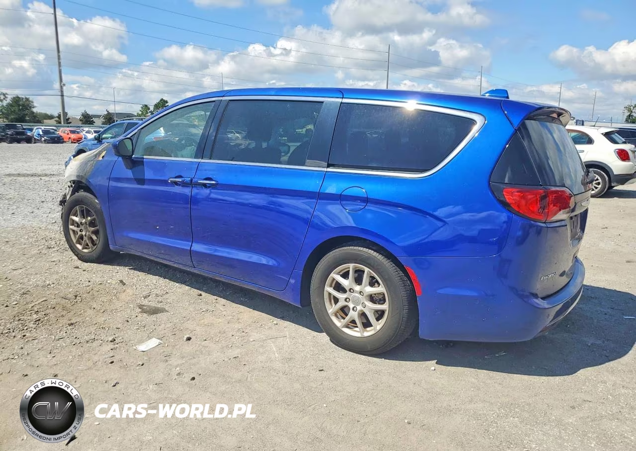 2020 Chrysler Pacifica Touring VIN:2C4RC1FG7LR281958 - 2