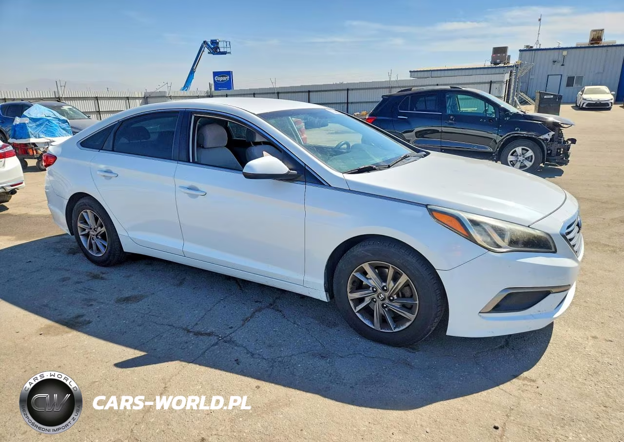 2016 Hyundai Sonata Se VIN:5NPE24AF7GH397861 - 4