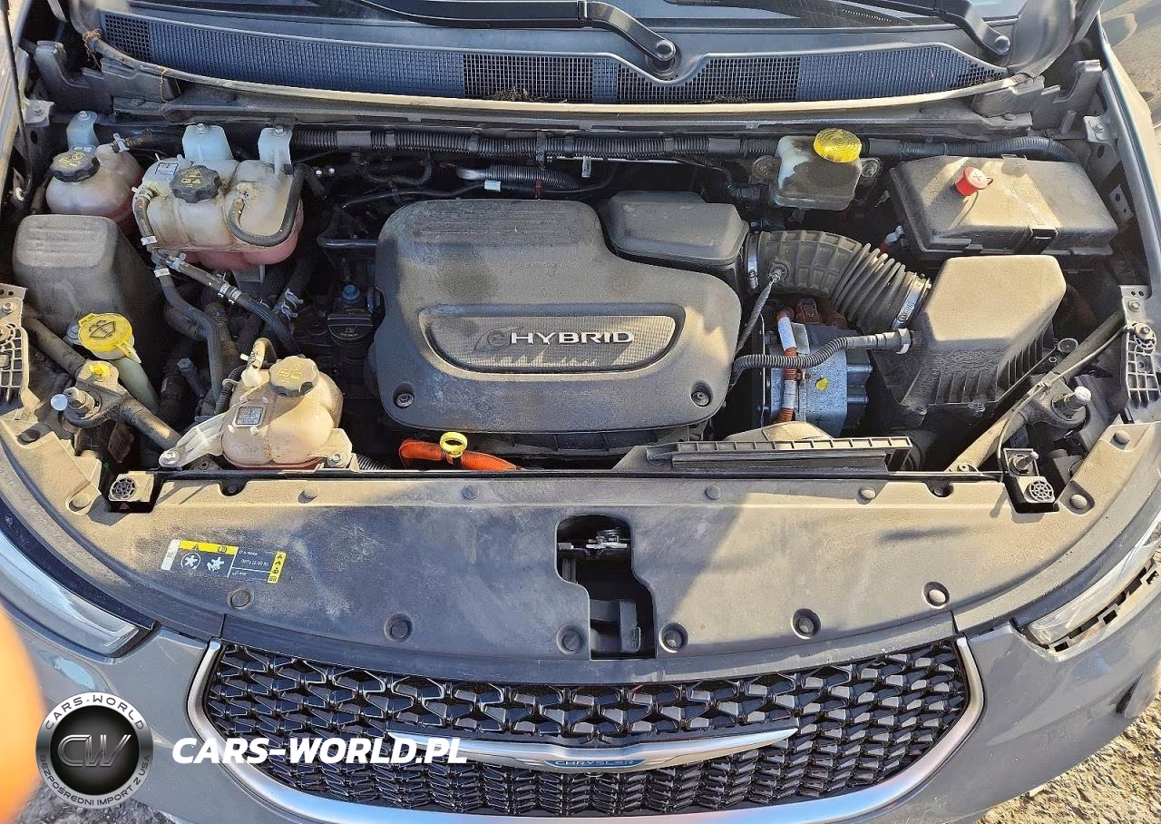 2021 Chrysler Pacifica Hybrid Pinnacle VIN:2C4RC1N78MR544252 - 12
