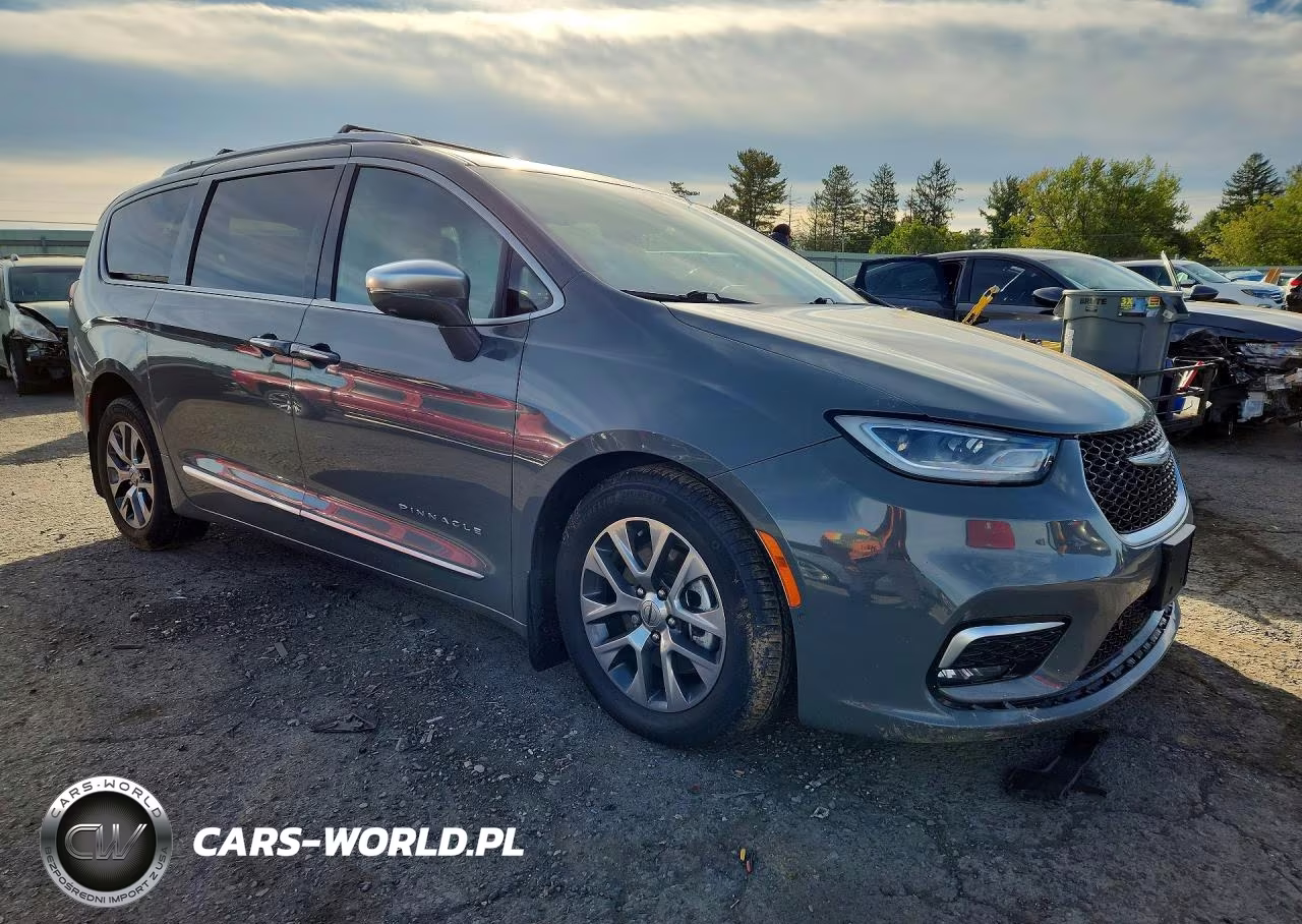 2021 Chrysler Pacifica Hybrid Pinnacle VIN:2C4RC1N78MR544252 - 4