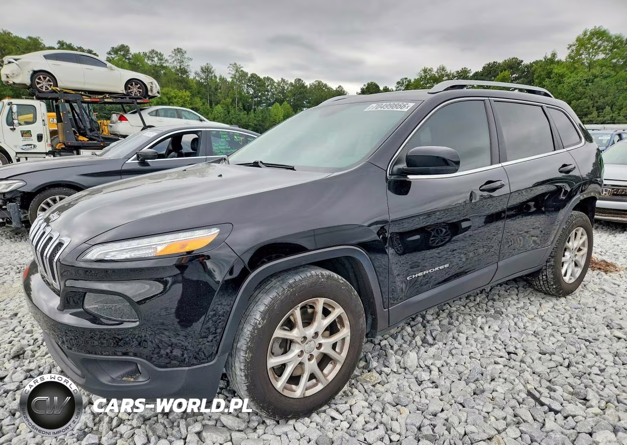 2017 Jeep Cherokee Latitude VIN:1C4PJLCS0HW549572 - 1